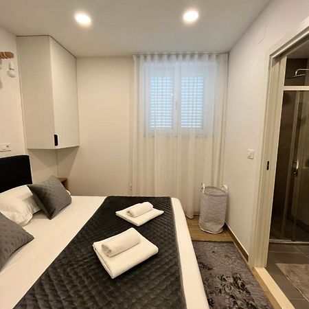 Blue Apartment With Shared Pool Split Luaran gambar